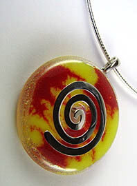 ElfenGlas� CELINE - Glasschmuck - Schmuck-Anh�nger (Donut) aus Glas mit Spirale. Modeschmuck in Fusing-Technik.